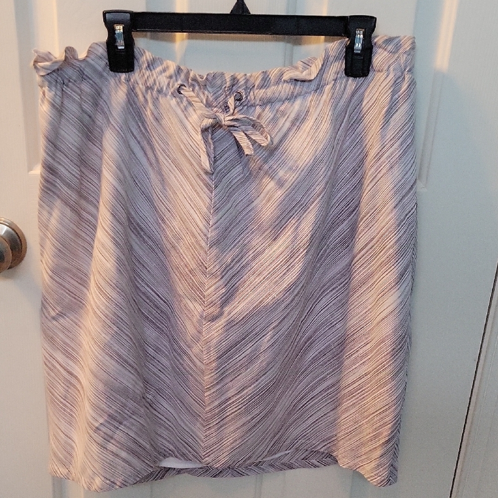 Stylish Gray Skirt